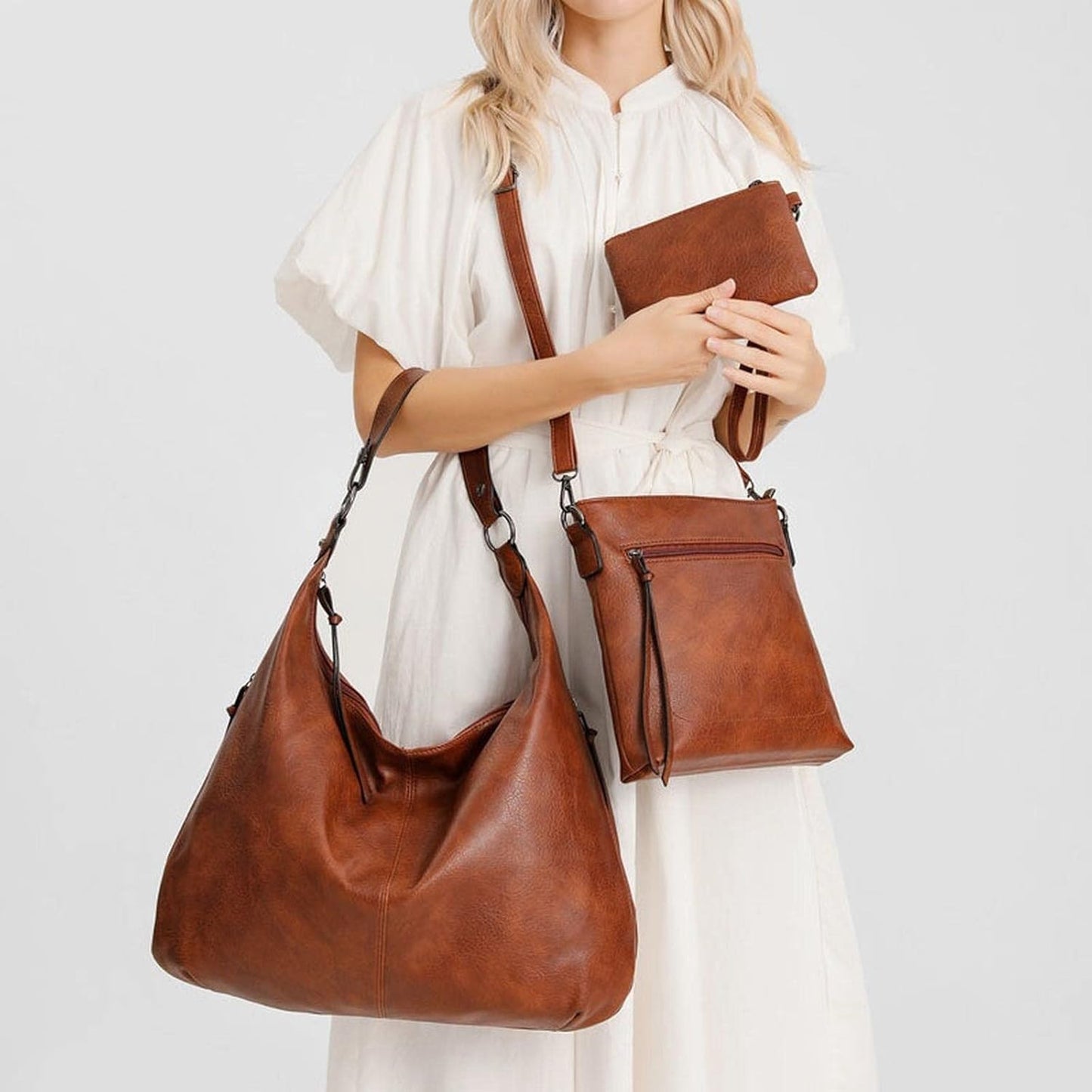 This is the usage display of the multi-functional 3 in 1 brown bag set. You can carry the tote hobo bag in your hand or on your shoulder, carry the messenger bag crossbody, and clutch the pouch purse.